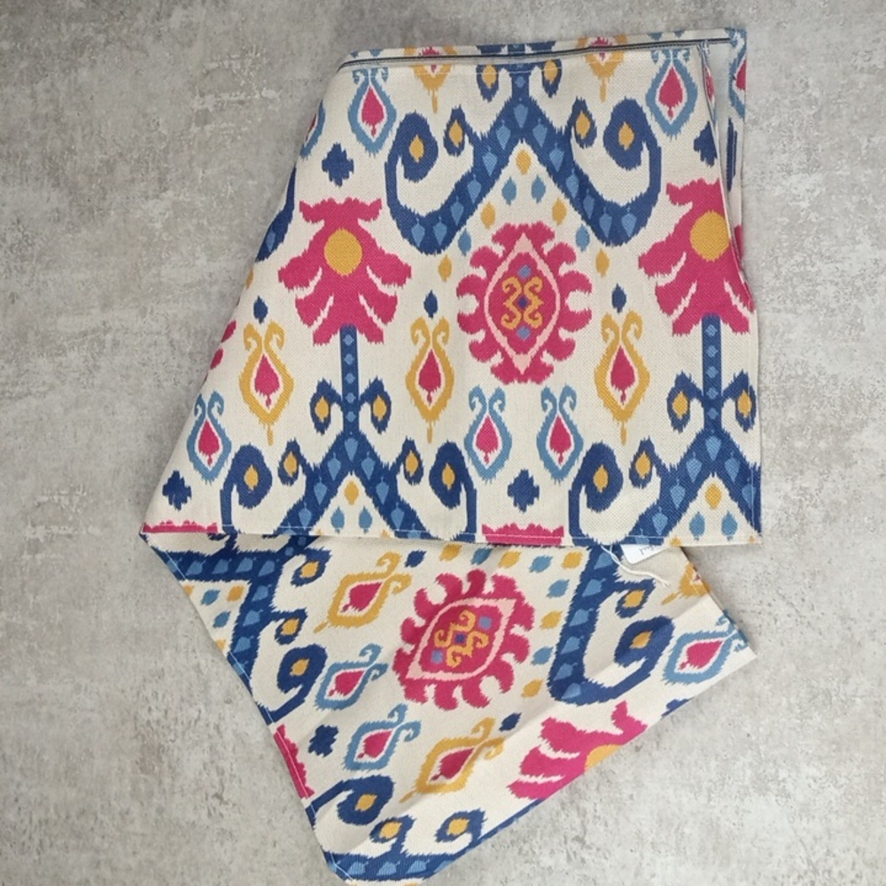 💩 Colorful Jute Table Runner